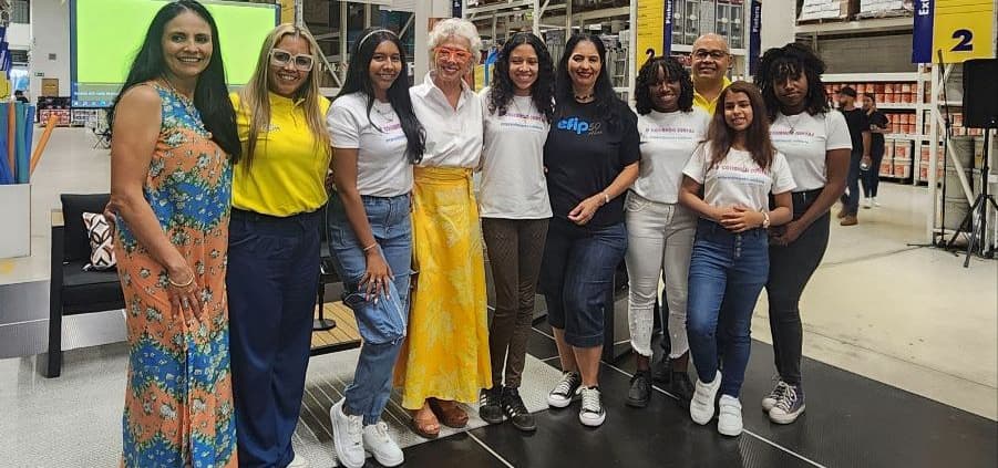 Bolsas con propósito: mujeres de Artigas  confeccionan con material reciclable  