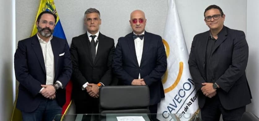 R4 consolida alianza estratégica con CAVECOM-e para impulsar el "Kit Digital Venezuela"