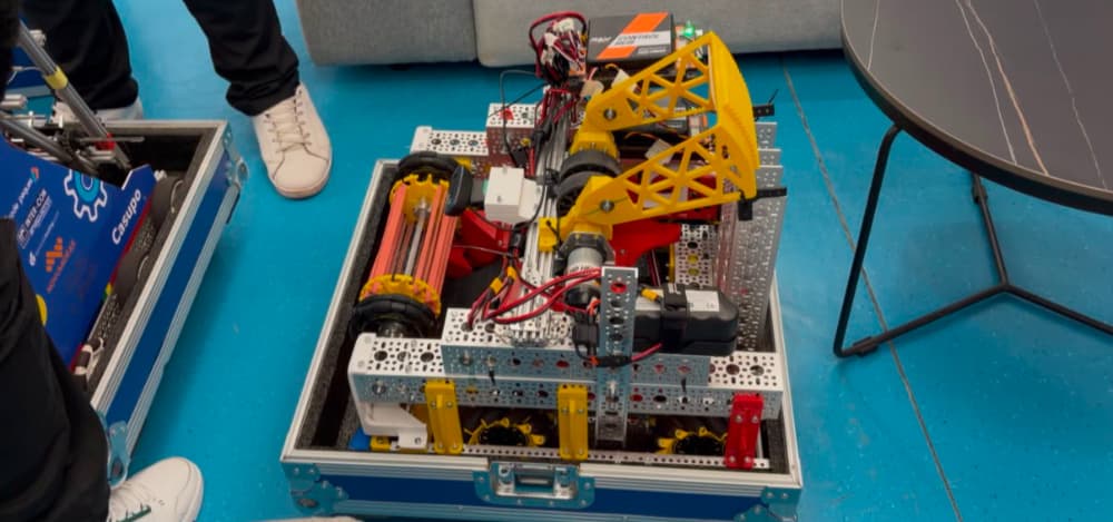 Codepeques presentó su robot Solaris rumbo a la Copa KA’I 2026